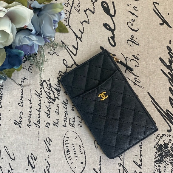 Chanel Beauté GWP Classic Phone Case Cardholder Wallet Pouch Quilted Pattern - Picture 7 of 14